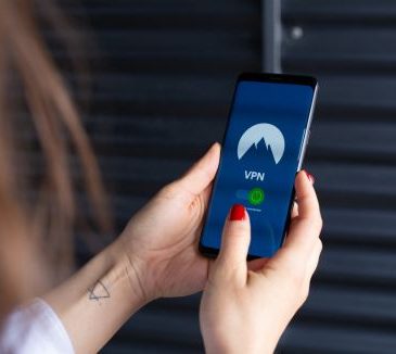 Talleres de Autoprotección Digital para Mujeres y Adolescentes